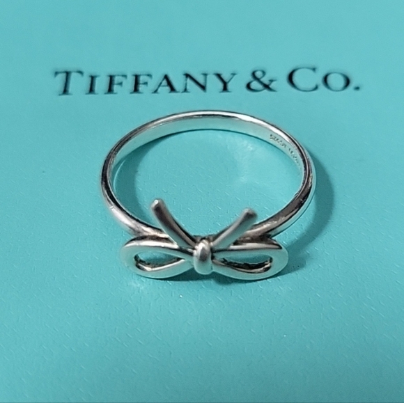 Authentic Tiffany & Co. Bow Ring - Picture 9 of 9
